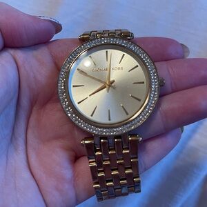 MUST GO Michael Kors watch BOX & PAPERS